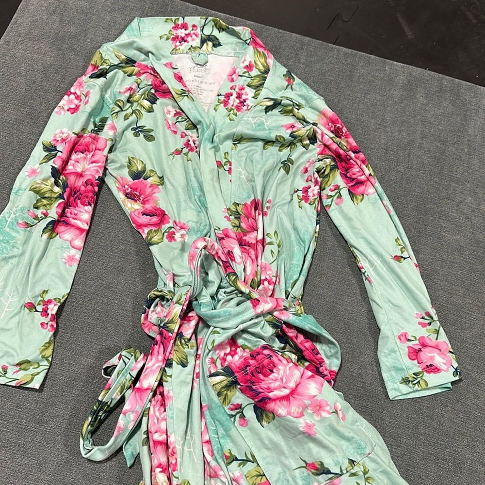 Posh peanut robe